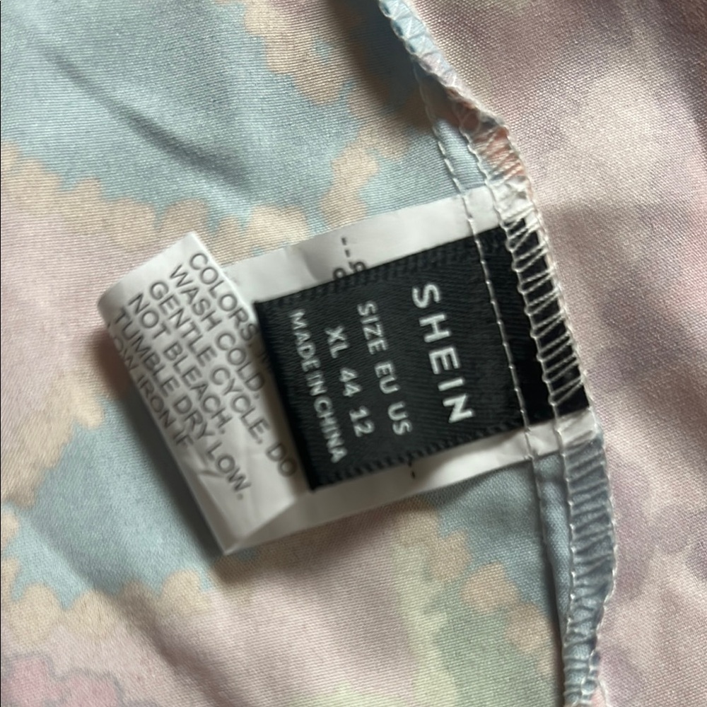 Floral Multicolor Button-Up Shirt - Picture 2 of 3